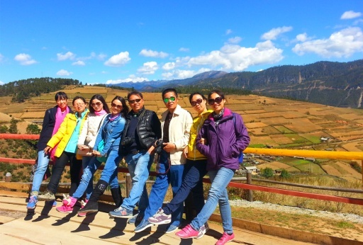 彝族村合影.jpg